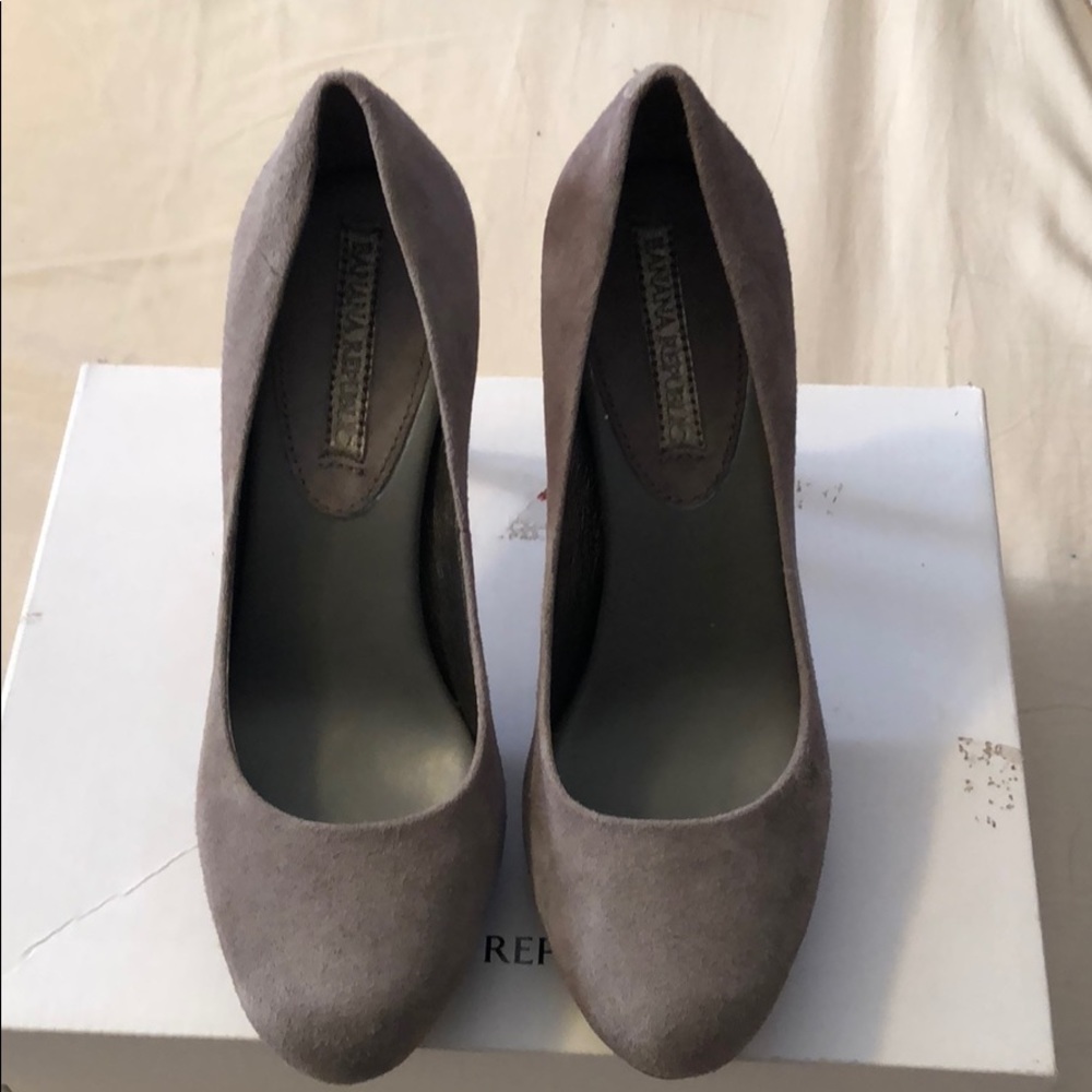 Banana Republic Suede Grey Heels Sz 6.5